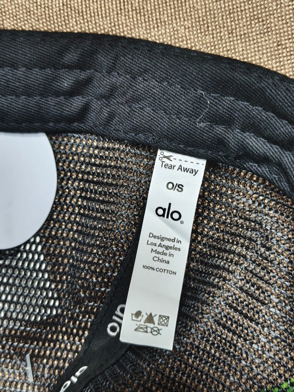 NWT Alo Yoga District Trucker Hat Black and white logo🖤🤍Unisex Sports Caps - Picture 4 of 5